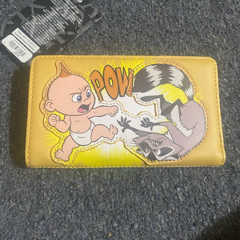 Loungefly Pixar Kids Wallet - Yellow and Brown incredibles New! - Picture 4 of 4
